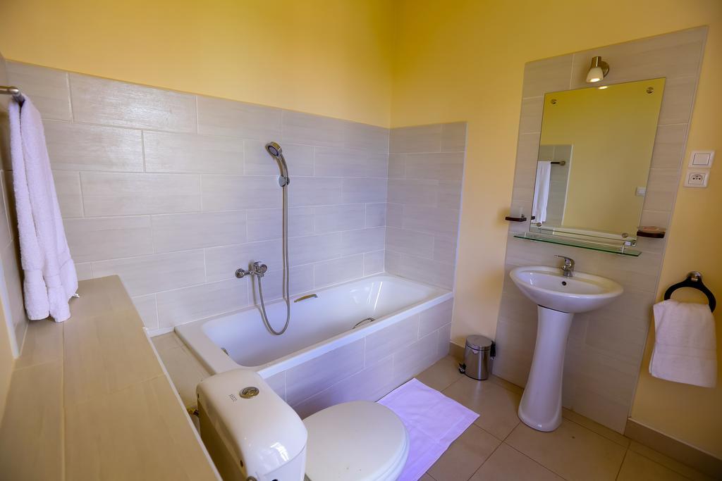 Le Lotus Bleu Otel Antananarivo Oda fotoğraf